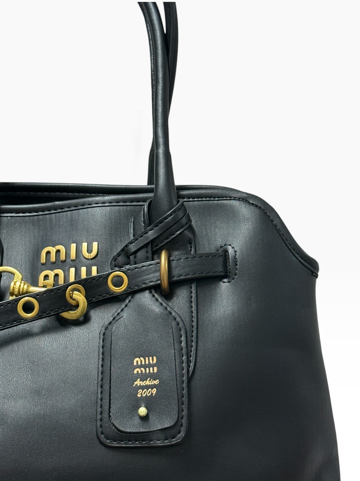 Miu Miu - Aventure Nappa Large Black